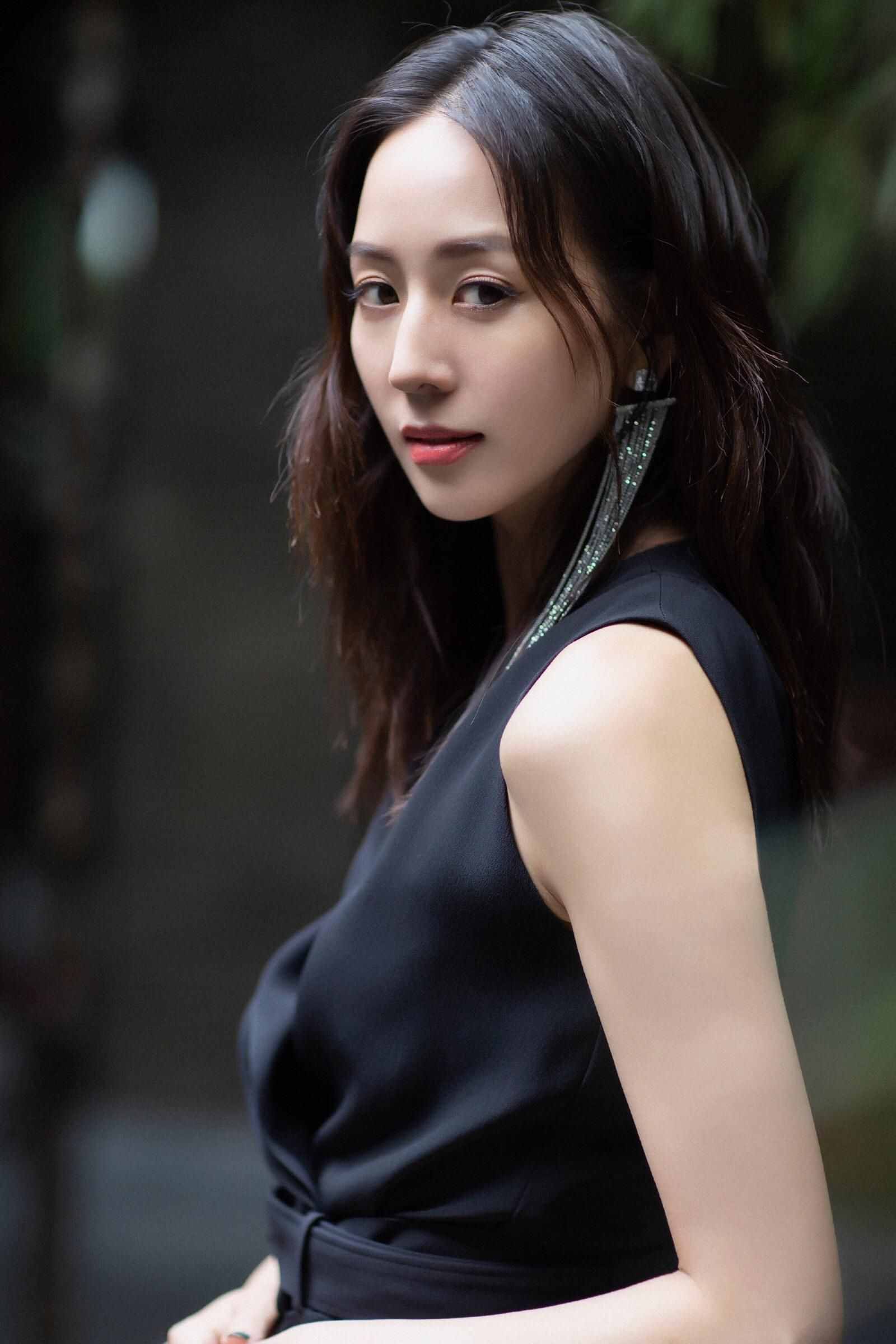 洪学智晚年生病,大儿子来探望。他问:“你是怎么当上州长的?