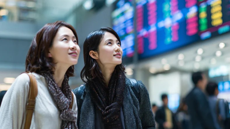 失落三十年:日本女性贫困困境的多面剖析