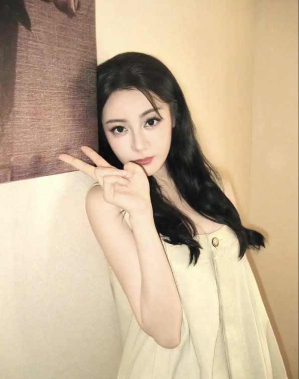 香港宏福苑大火：烧出两个利益江湖