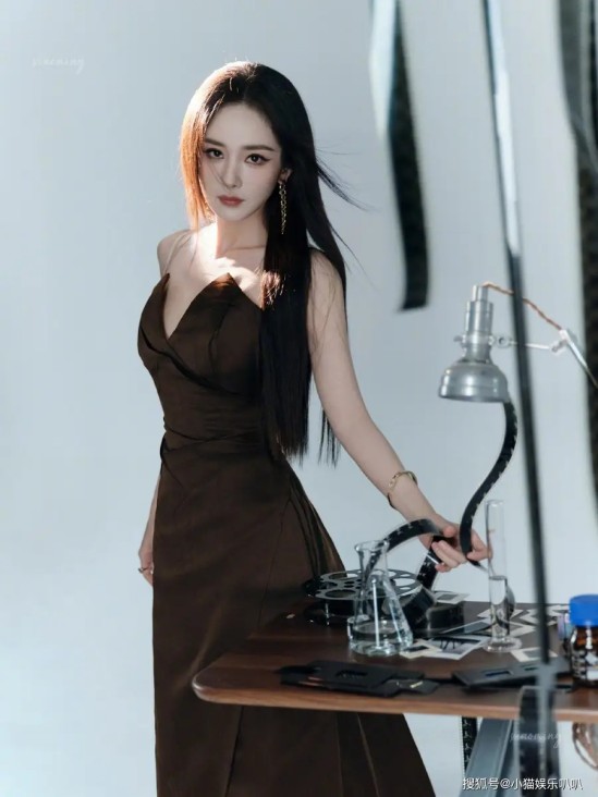 汪小菲三胎喜事变“荒唐秀”：当隐私成流量，谁在消费谁的生活？